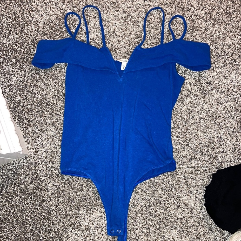 Off the shoulder royal blue express top M